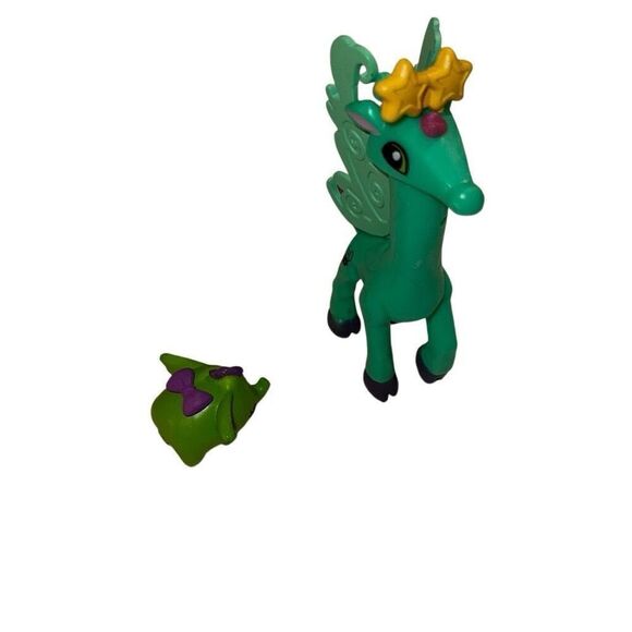 Animal Jam Multicolor Dress-Up Closet Giraffe Elephant Toy Figure Accessories - Picture 3 of 4